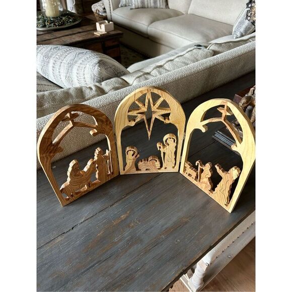 Hand Carved Rosewood Nativity Panel - Picture 3 of 8